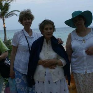 Meet your Posher, Dolores